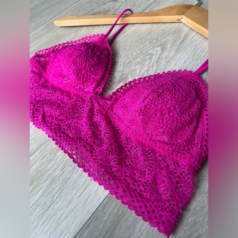 Victoria's Secret Hot Fuchsia Pink Lace Bralette